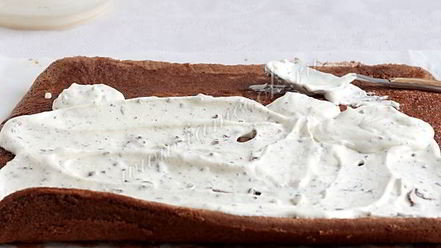 Рецепт шоколадного рулета с кремом