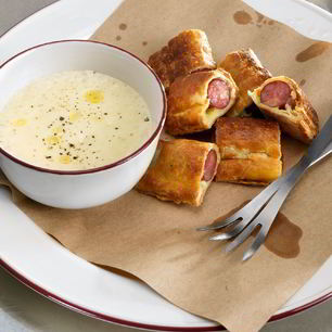 Рецепт Сосисок в тесте с картофельным кремом