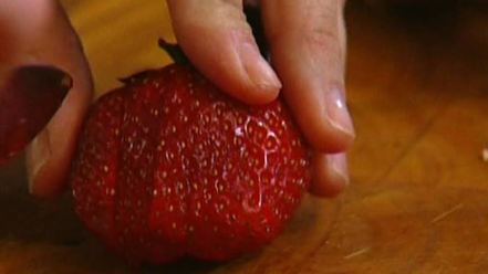 Рецепт творожно-сливочного крем с малиной и голубикой