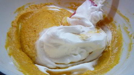 Рецепт тыквенного рулета с карамельным кремом