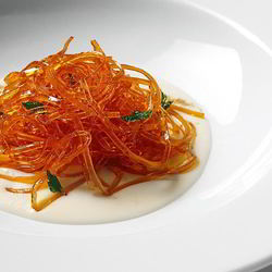 Рецепт Яичных спагетти с чесночным кремом