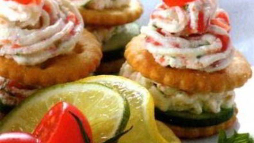 Рецепт закуски с сырным кремом и красной икрой