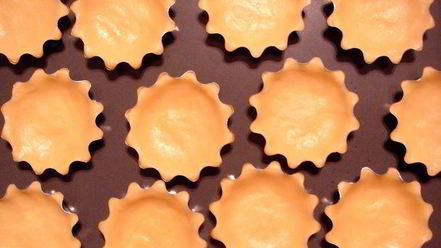 Рецепт корзиночек с взбитыми сливками и мармеладом