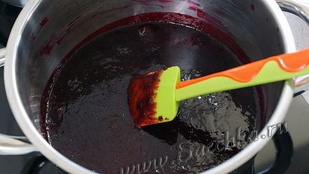 Рецепт мармелада из черной смородины с базиликом