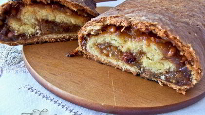 Рецепт Рулета с луковым мармеладом