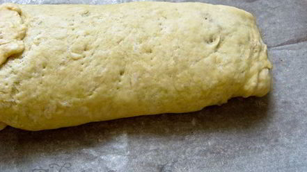 Рецепт рулета с луковым мармеладом