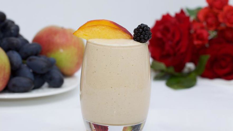 Рецепт десерта-коктейля из мороженого и печеных яблок