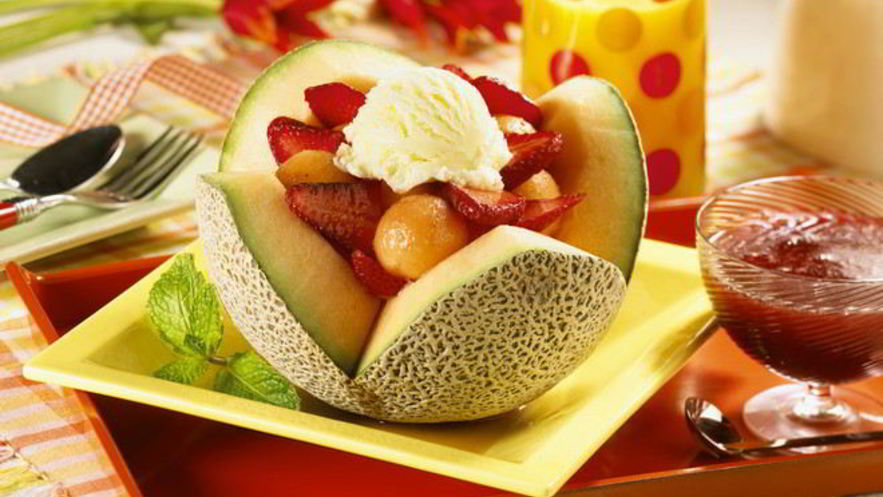 Рецепт фруктового салата с мороженым