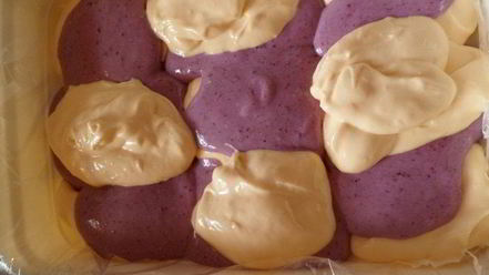 Рецепт мангова-черничного мороженого с конфетами рафаэлло с шоколадными шариками