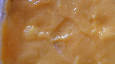 Рецепт мангова-черничного мороженого с конфетами рафаэлло с шоколадными шариками