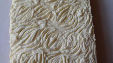 Рецепт мангова-черничного мороженого с конфетами рафаэлло с шоколадными шариками