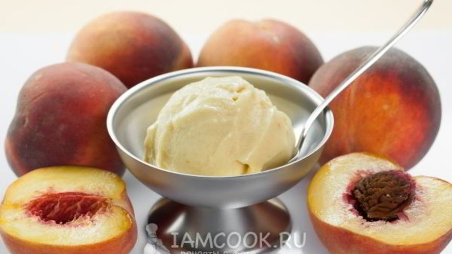 Рецепт персикового мороженого для фризера