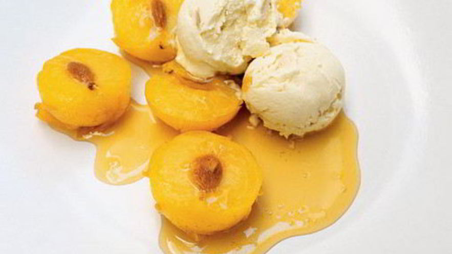 Рецепт слив в меду и мороженое с медом, нугой и имбирем