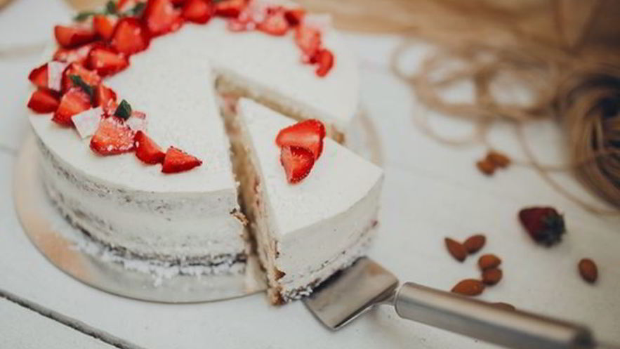 Рецепт бисквита с клубничным муссом