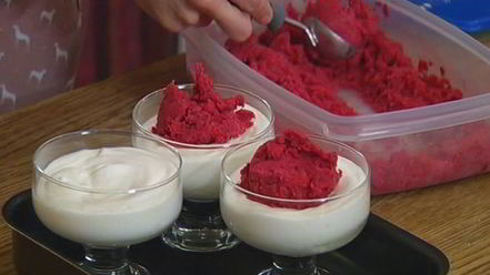 Рецепт йогуртового мусса с гранитой