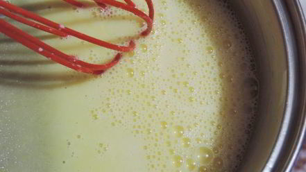 Рецепт клюквенного торта-мусса с миндальным пралине праздничный