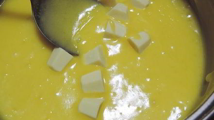 Рецепт клюквенного торта-мусса с миндальным пралине праздничный