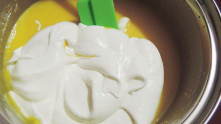 Рецепт клюквенного торта-мусса с миндальным пралине праздничный