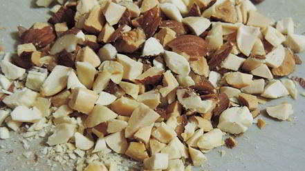 Рецепт клюквенного торта-мусса с миндальным пралине праздничный