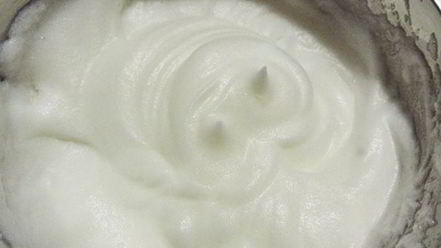 Рецепт клюквенного торта-мусса с миндальным пралине праздничный