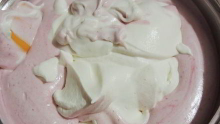 Рецепт клюквенного торта-мусса с миндальным пралине праздничный