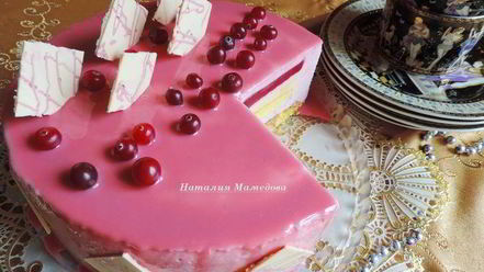 Рецепт клюквенного торта-мусса с миндальным пралине праздничный