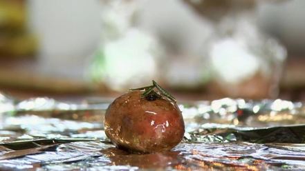 Рецепт крокодилового хвоста с облепихово-можжевеловым муссом