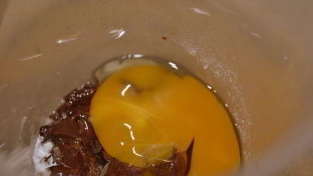 Рецепт шоколадного мусса с малиновым кремом