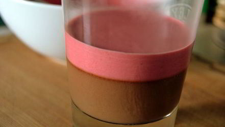 Рецепт шоколадного мусса с малиновым кремом