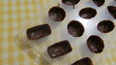 Рецепт шоколадных конфет с персиковым муссом