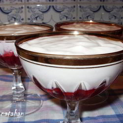 Рецепт Творожного мусса Неженка с протертой малиной