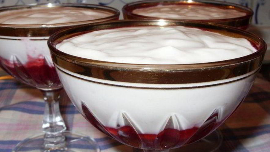 Рецепт творожного мусса неженка с протертой малиной