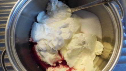 Рецепт творожного мусса с брусникой