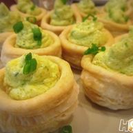 Рецепт Волованов с муссом из масла, икры и петрушки