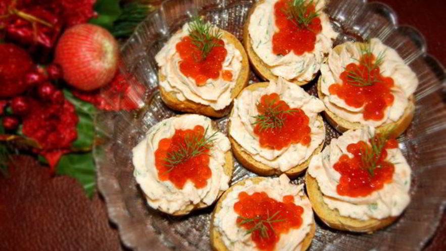 Рецепт закуски праздничной форелевый мусс с икрой