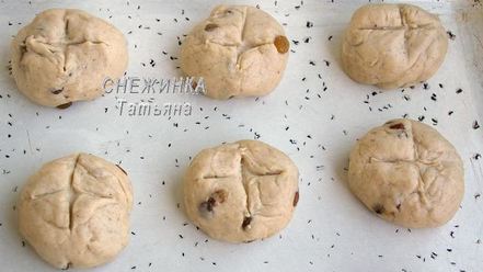 Рецепт английских пасхальных булочек