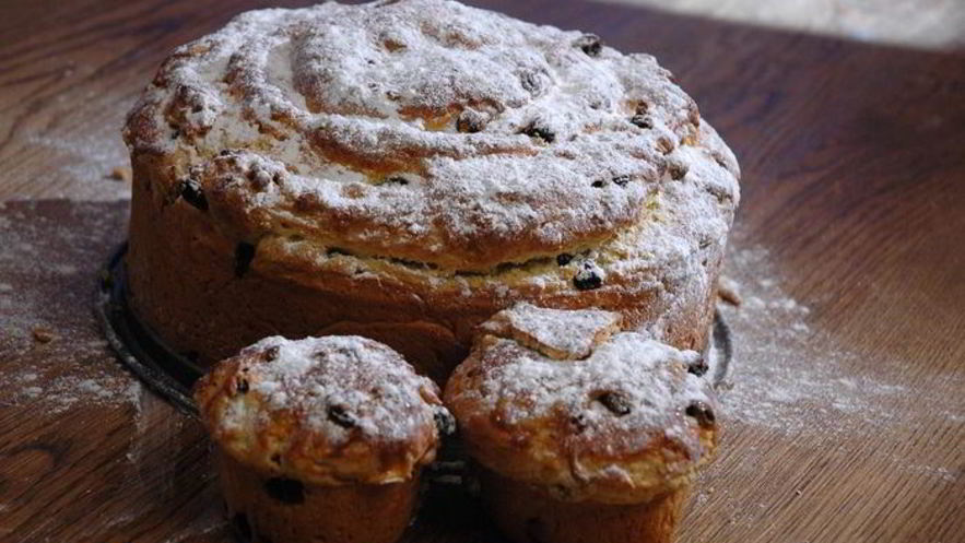 Рецепт кулича с миндалем и изюмом