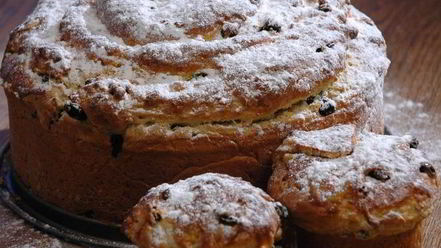 Рецепт кулича с миндалем и изюмом