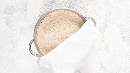 Рецепт кулича с цукатами, миндалем и изюмом