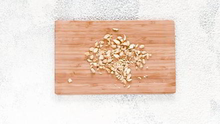 Рецепт кулича с цукатами, миндалем и изюмом