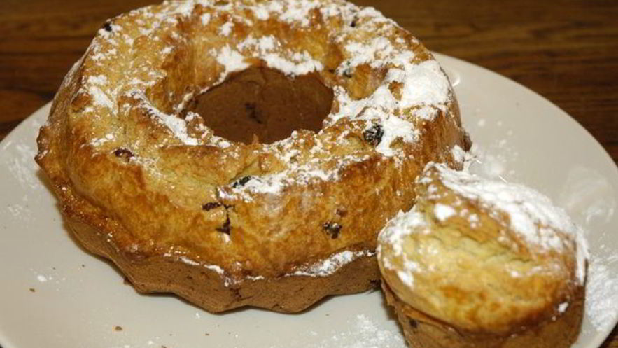 Рецепт кулича с вишней и клюквой