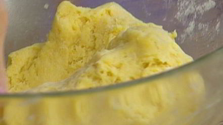 Рецепт кулича с вишней и клюквой