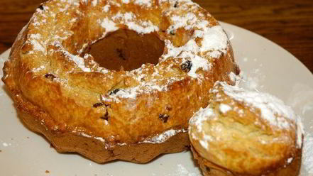 Рецепт кулича с вишней и клюквой