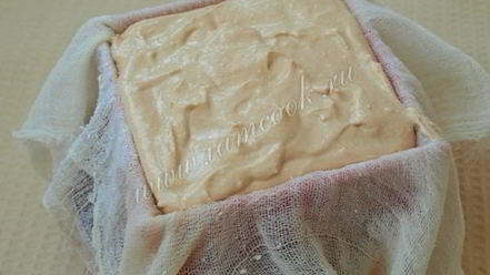 Рецепт творожной пасхи с вареной сгущенкой