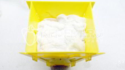 Рецепт творожной пасхи со сгущенкой