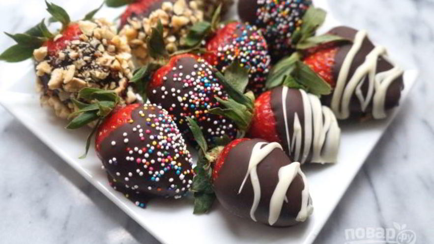 Рецепт праздничной клубники в шоколаде