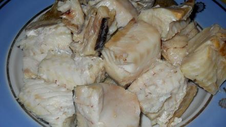 Рецепт рыбного пудинга со шпинатом под соусом