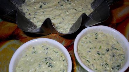 Рецепт рыбного пудинга со шпинатом под соусом