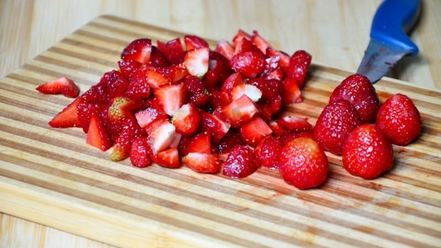 Рецепт мороженого домашний клубничный щербет из йогурта