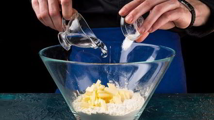 Рецепт киша с сырным суфле и помидорами черри